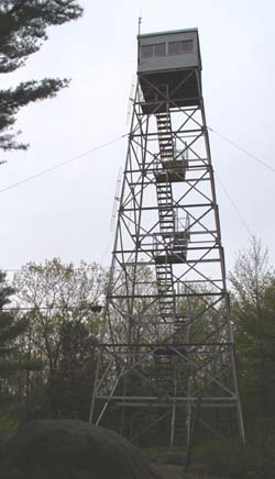 Fire tower on Mount Grace's summit (photo by Webmaster)